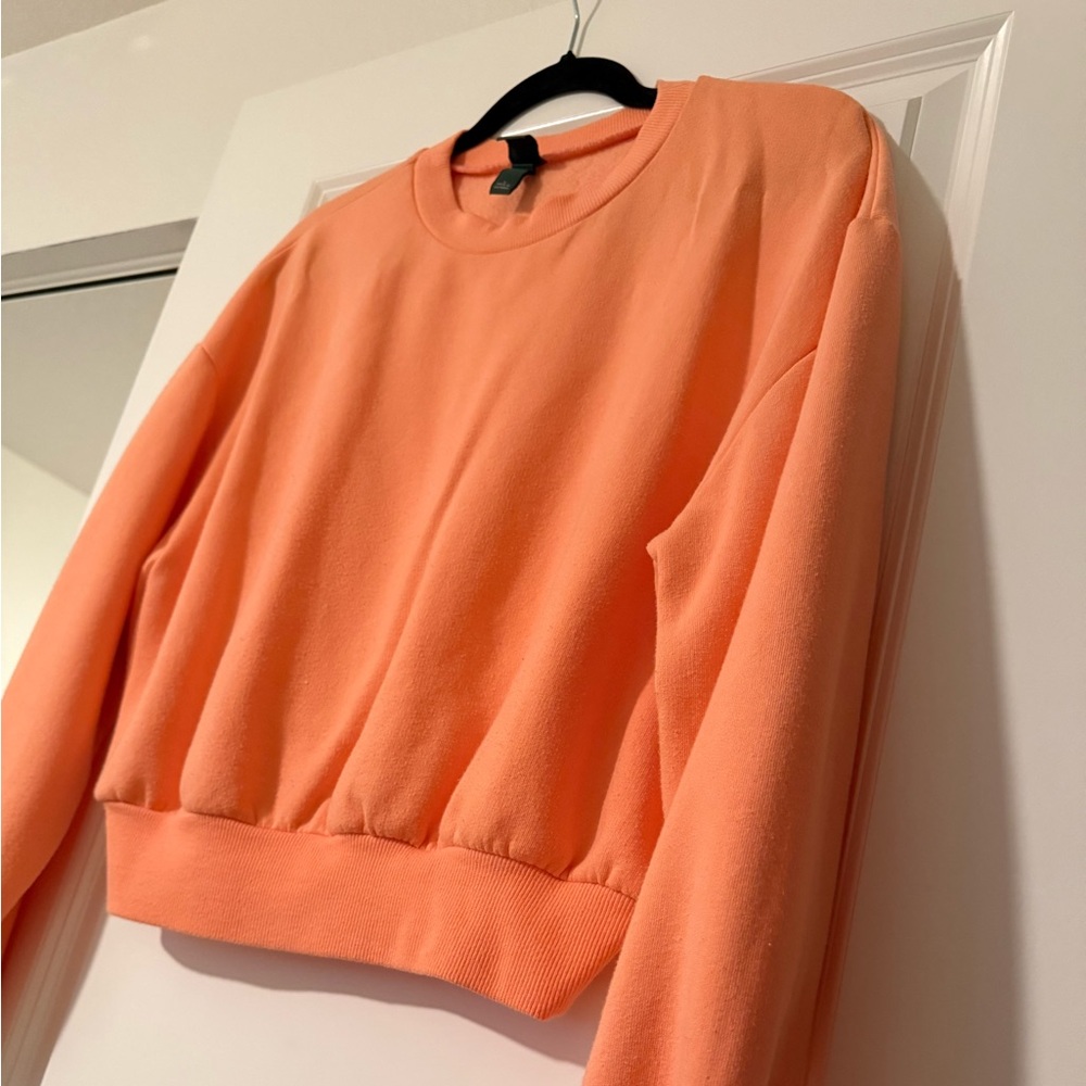 Wild Fable Women’s Cropped Sweatshirt size Large